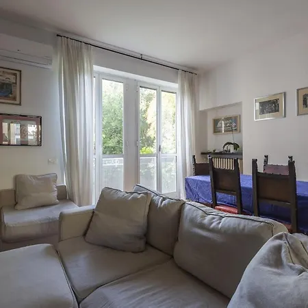 Apartment Auditorium Enchanting *